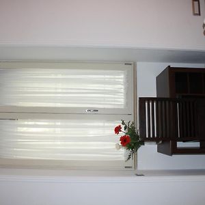 Camera grande con letto king size